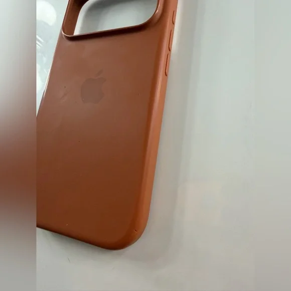 Apple iPhone 17 Pro Silicone Case in Terra Cotta - Picture 3 of 9